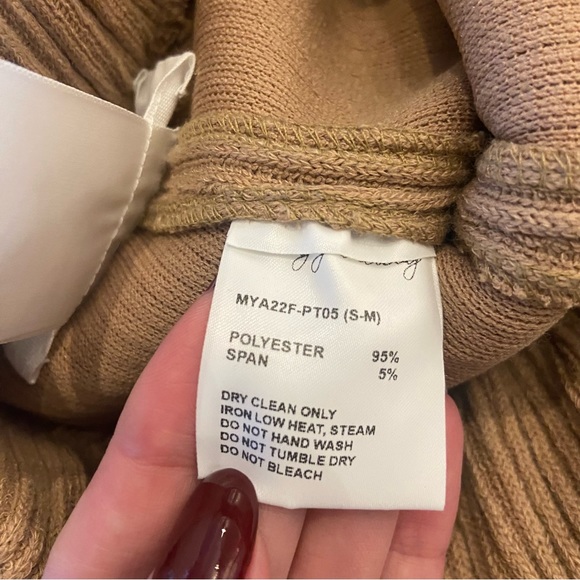 NWOT Missing You Already Knit Pants - Picture 5 of 8